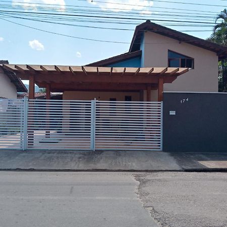 Casa Estilo Minimalista Em Ubatuba Villa Eksteriør bilde