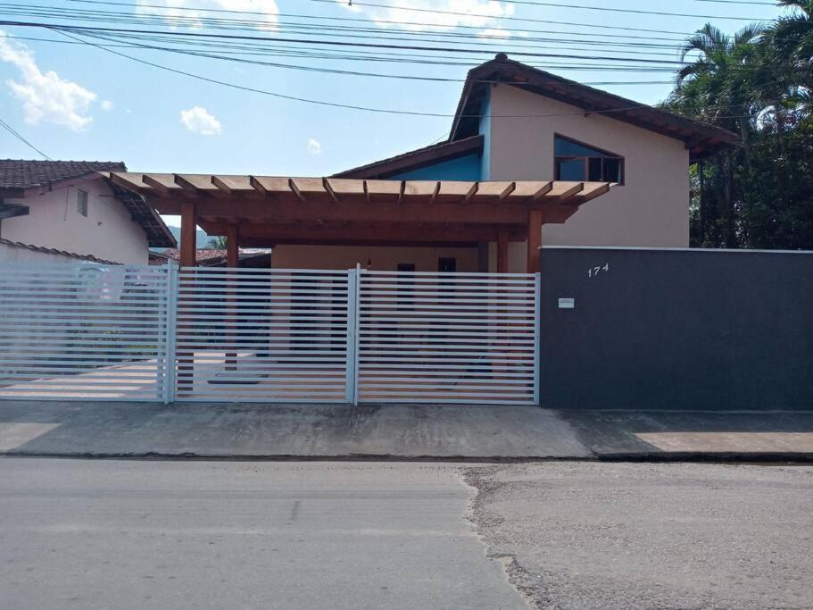 Casa Estilo Minimalista Em Ubatuba Villa Eksteriør bilde